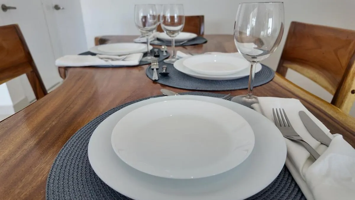 Two Bedroom Beach Apartment لاس تاريناس